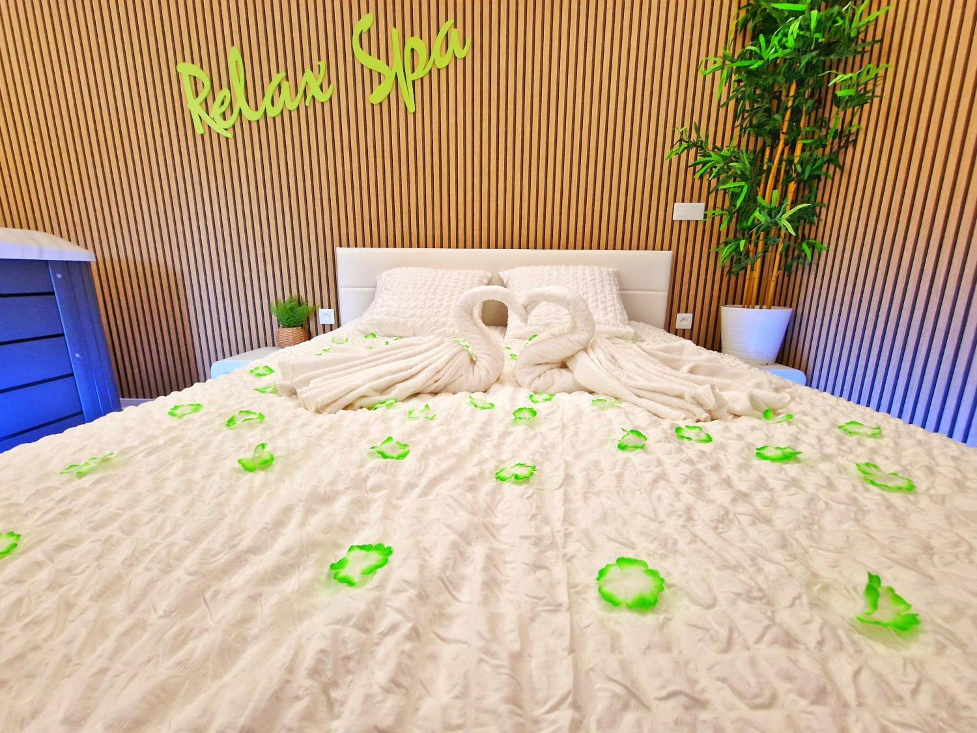 Relax Spa-4 Pers-Jacuzzi-Parking-Jardin-Clim-Colmar Muntzenheim 외부 사진