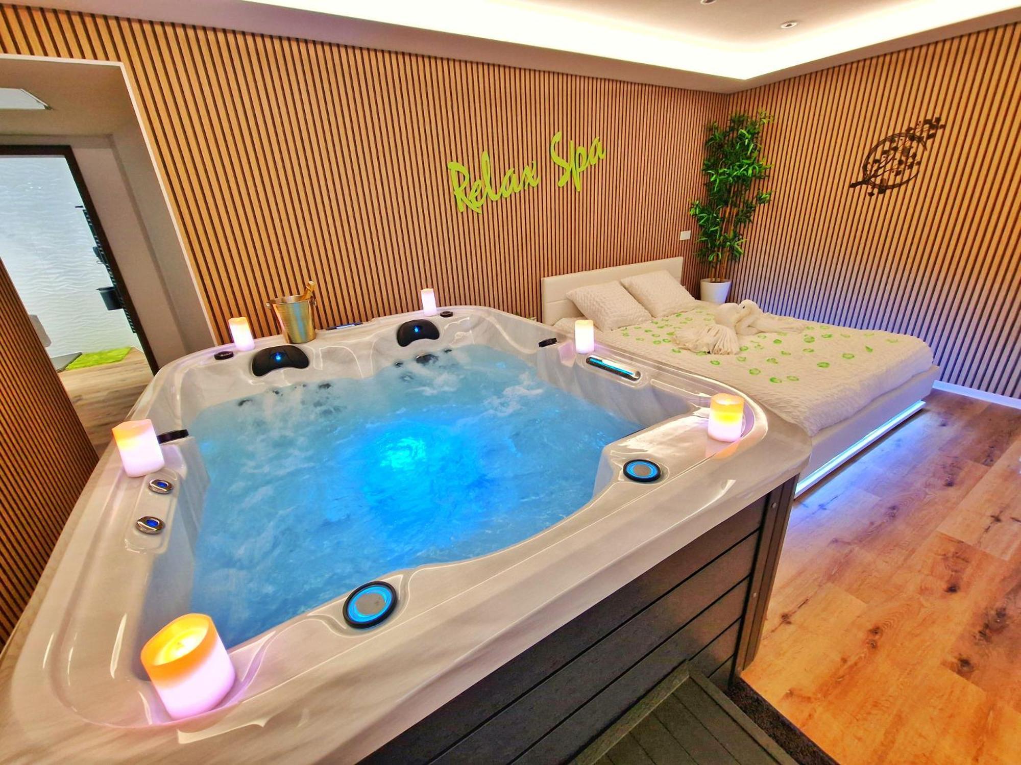Relax Spa-4 Pers-Jacuzzi-Parking-Jardin-Clim-Colmar Muntzenheim 외부 사진
