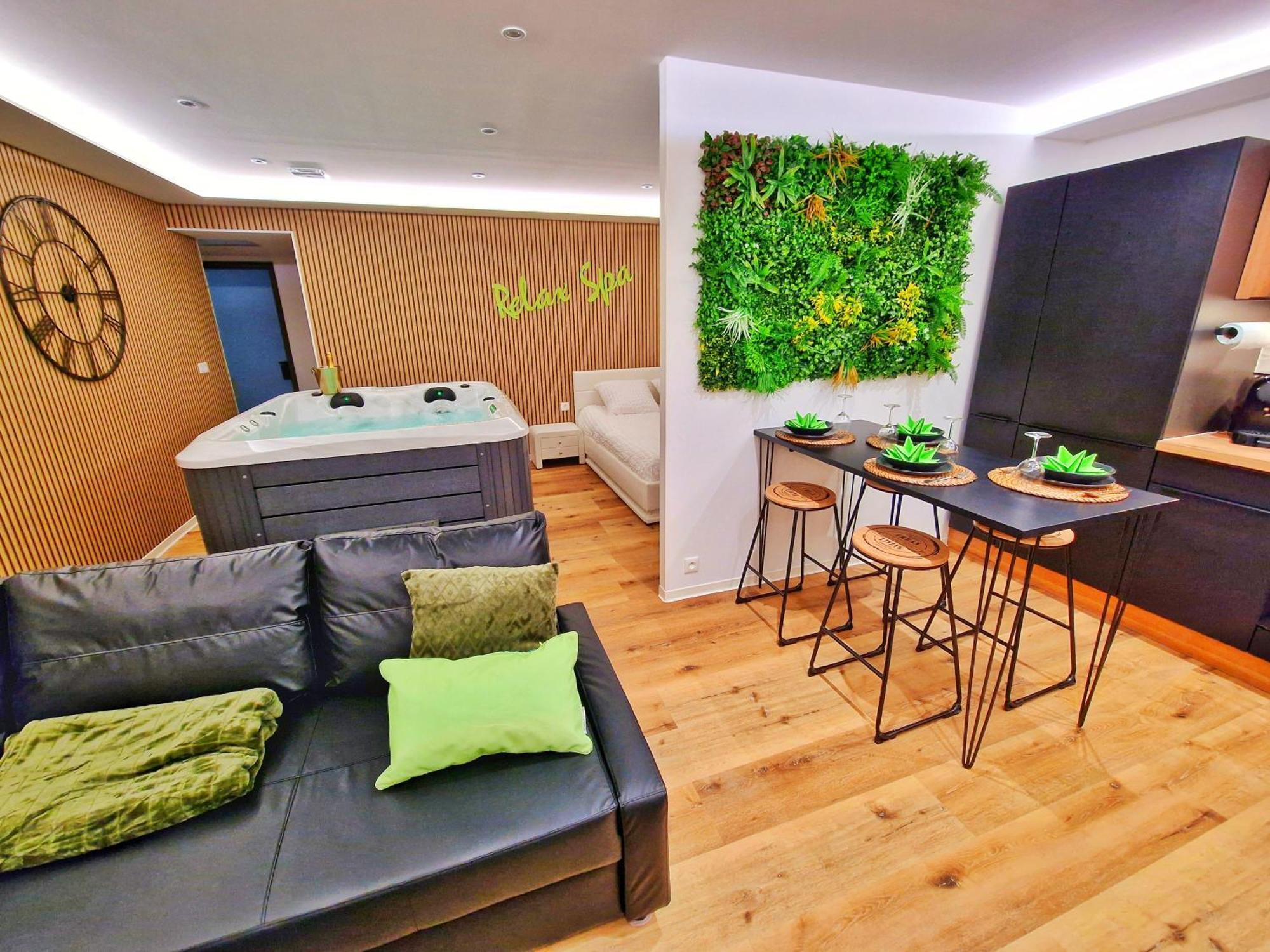 Relax Spa-4 Pers-Jacuzzi-Parking-Jardin-Clim-Colmar Muntzenheim 외부 사진