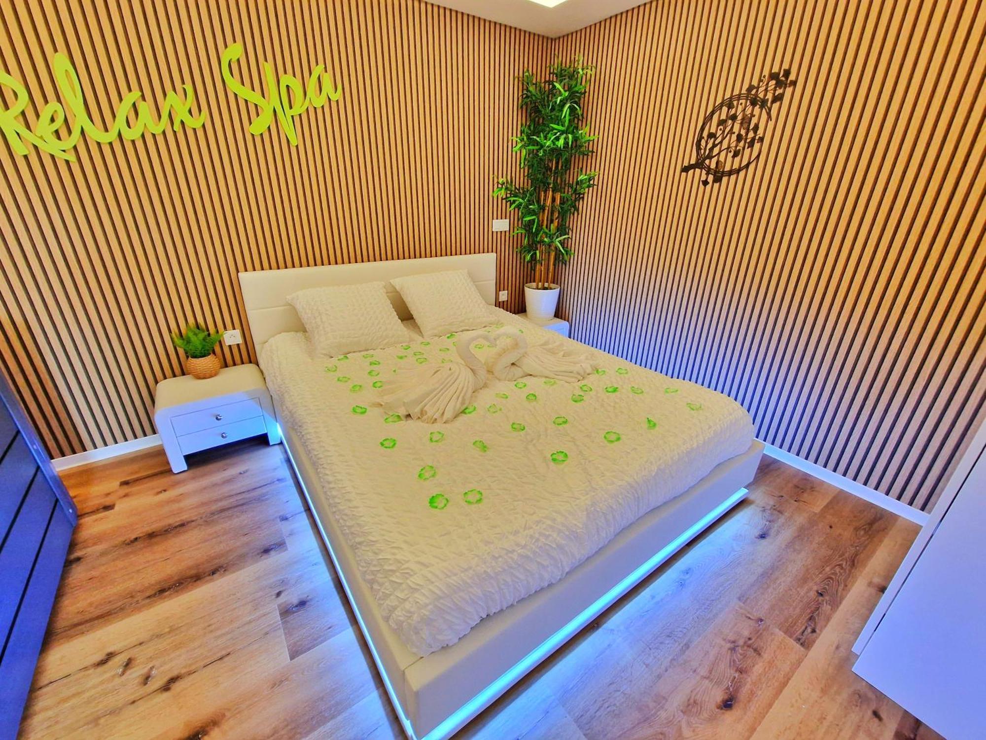 Relax Spa-4 Pers-Jacuzzi-Parking-Jardin-Clim-Colmar Muntzenheim 외부 사진
